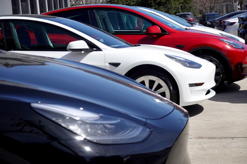 Tesla Dumped A Big Chunk Of Its Bitcoin Holdings. Should You?