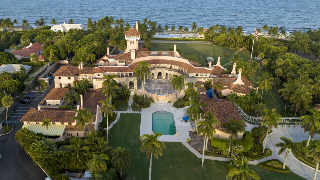 Fbi Took 11 Sets Of Classified Documents From Mar A Lago