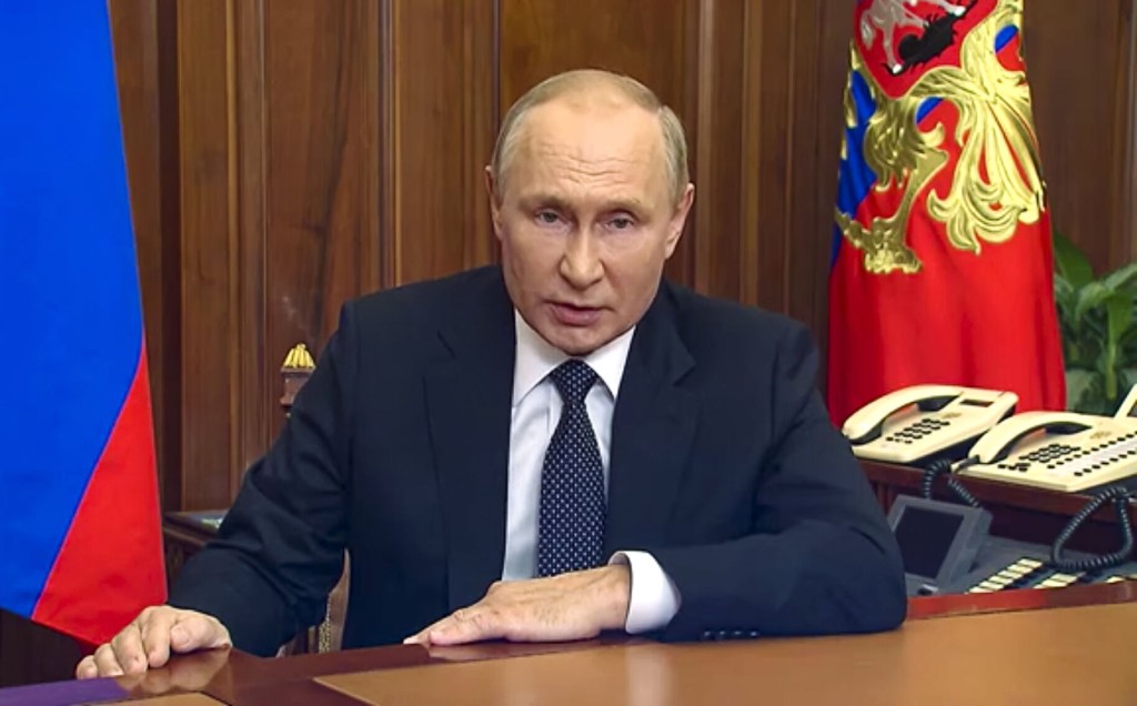 Putin Orders Partial Military Call Up, Makes Veiled Nuclear Threat