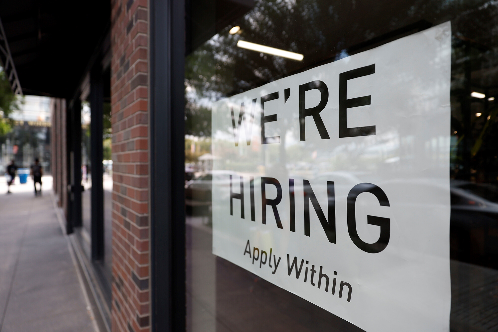 The Us Job Market Remains Robust, But Is Showing Signs Of Cooling