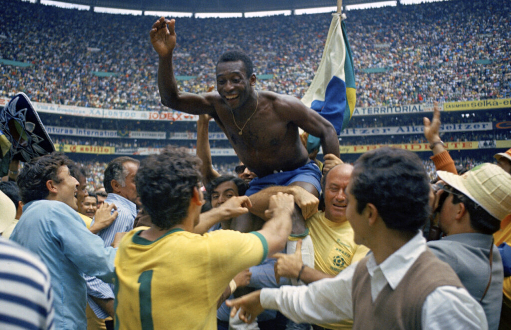 Pelé, Brazil’s Mighty King Of ‘beautiful Game,’ Dies