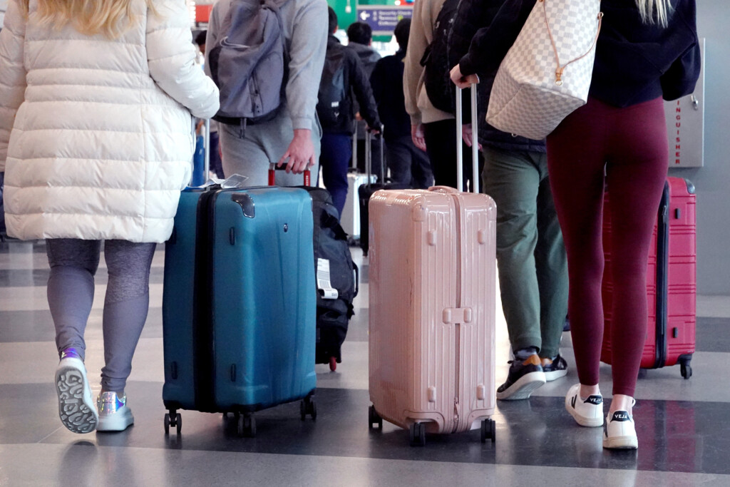 Airlines Issue Travel Waivers Ahead Of Massive ‘bomb Cyclone’