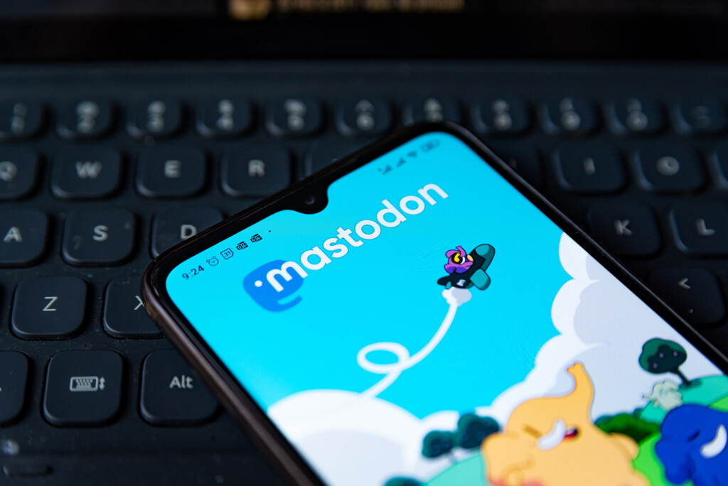 As Twitter Backlash Grows, Rival Mastodon Reaches 2.5 Million Monthly Users