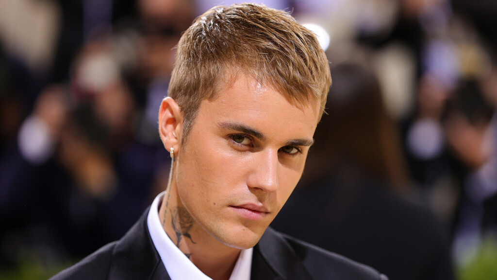 Justin Bieber Slams H&m For Their Bieber Collection