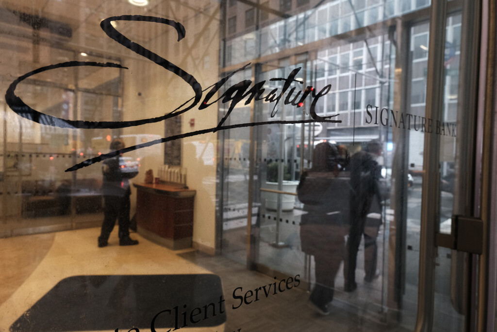 Signature Bank Failed Because Of ‘poor Management,’ Fdic Report Finds
