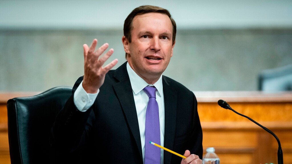 Democratic Senator Calls Samuel Alito ‘stunningly Wrong’ On Supreme Court Ethics Controversy