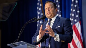 Desantis Super Pac Spokesman Acknowledges Campaign Is ‘way Behind’ Trump