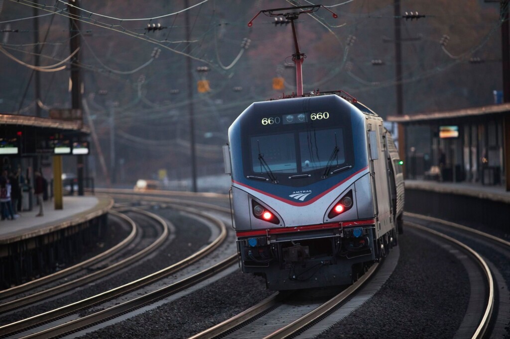 Train Traffic Snarled Between Ny And Philadelphia Restored But With Residual Delays