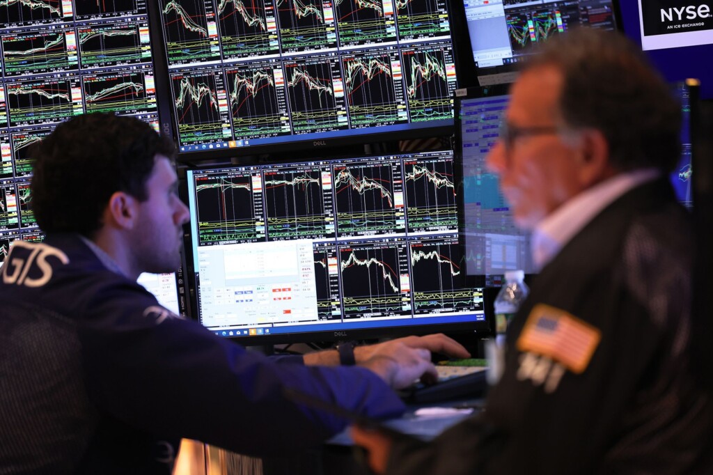 Dow Tumbles On Red Hot Us Job Market