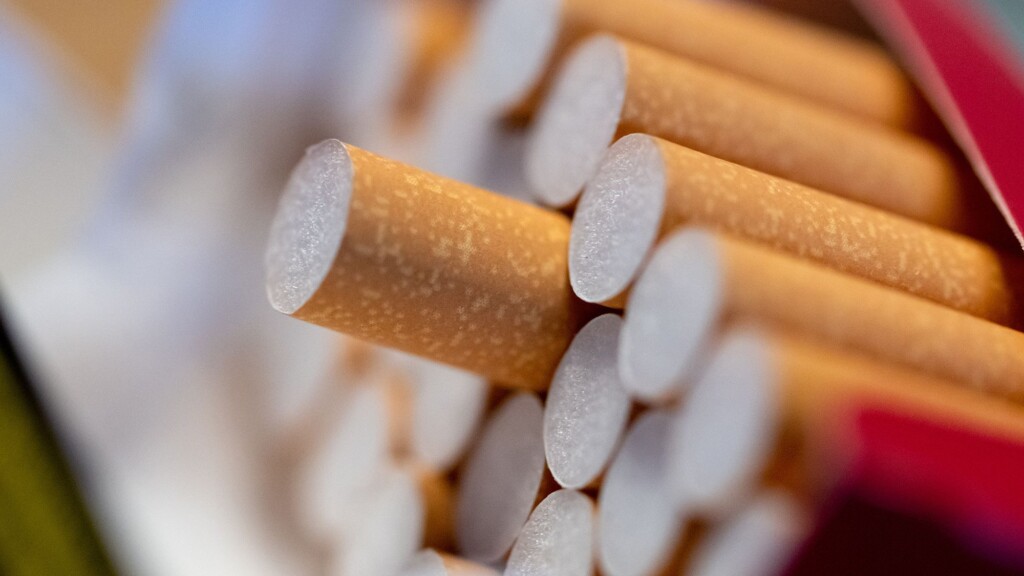 Big Tobacco Posts Warning Signs At 220,000 Us Stores, Wrapping Up Ongoing Lawsuit Since 1999