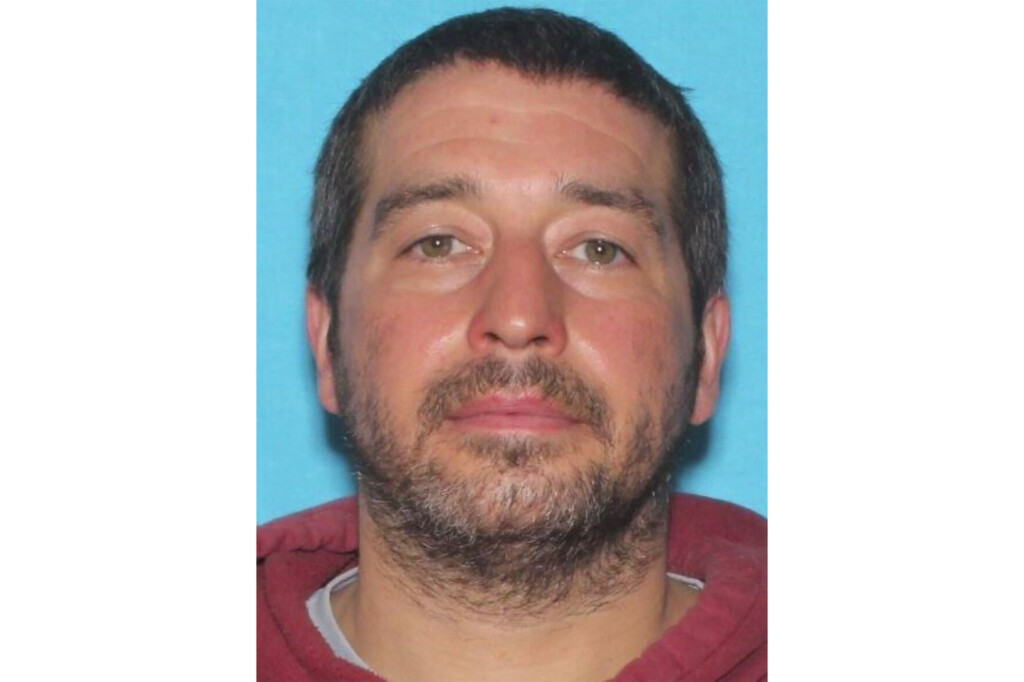Maine Mass Killing Suspect Found Dead After 2 Day Manhunt Left Region On Edge