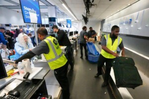 Us Employers Add A Surprisingly Strong 216,000 Jobs In A Sign Of Continued Economic Strength