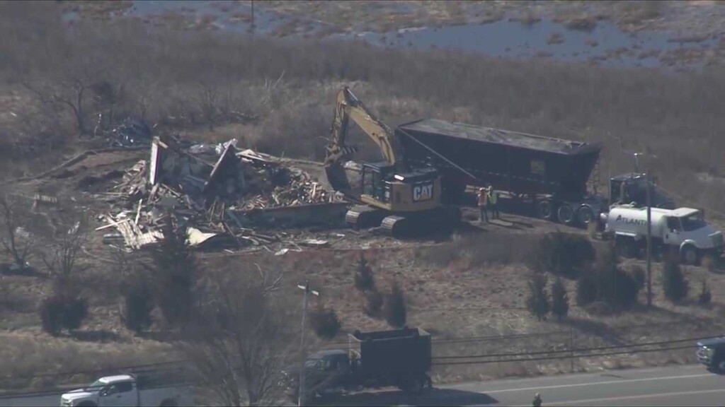 ‘the Pink House,’ A Massachusetts Landmark, Torn Down Tuesday Morning