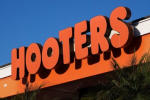 Hooters Files For Bankruptcy