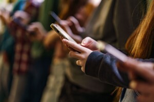 The ‘father Of The Internet’ And Hundreds Of Tech Experts Worry We’ll Rely On Ai Too Much