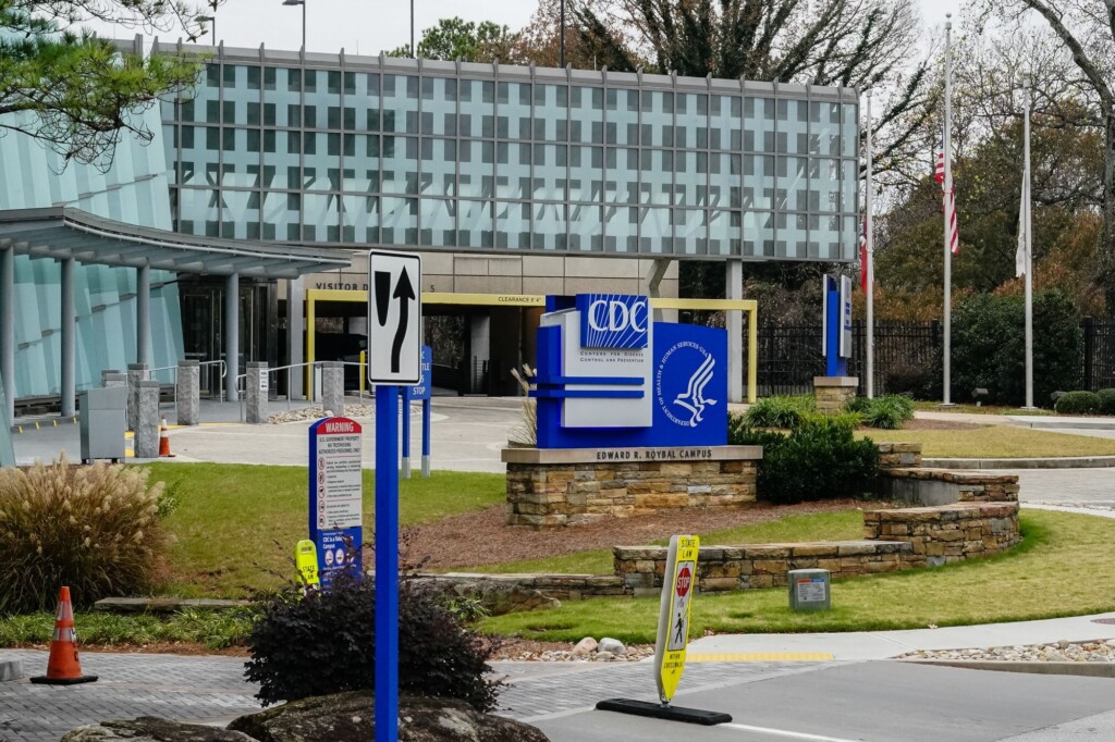 Cdc Vaccine Committee Drops Push To Stop Recommending Mrna Covid 19 Shots, For Now