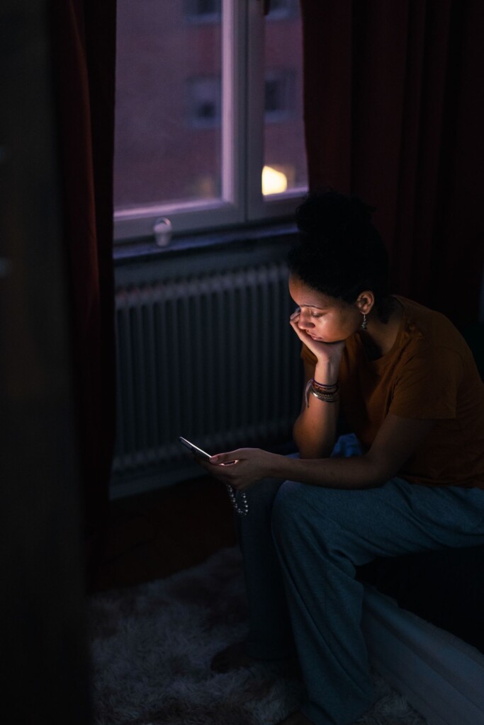 The Intensity Of Your Child’s Social Media Use Affects Their Well Being, According To New World Happiness Report