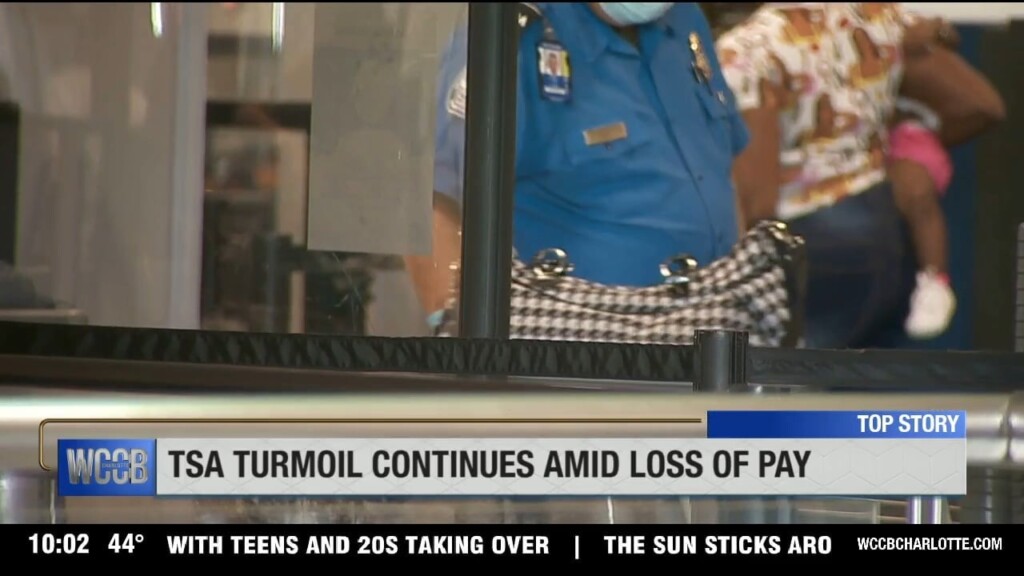 Airport Security Lines Grow As Tsa Agents Continue Working Without Pay