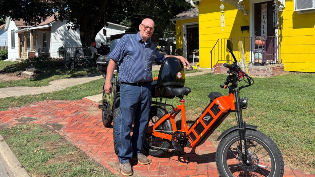 E Bike Rider Rides Over 30k Miles, Continues Tradition Of Helping Drivers