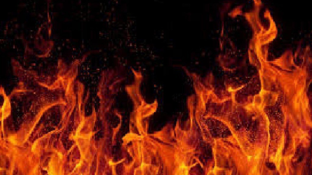 Family Of 5 Escapes House Fire In The Mooretown Neighborhood