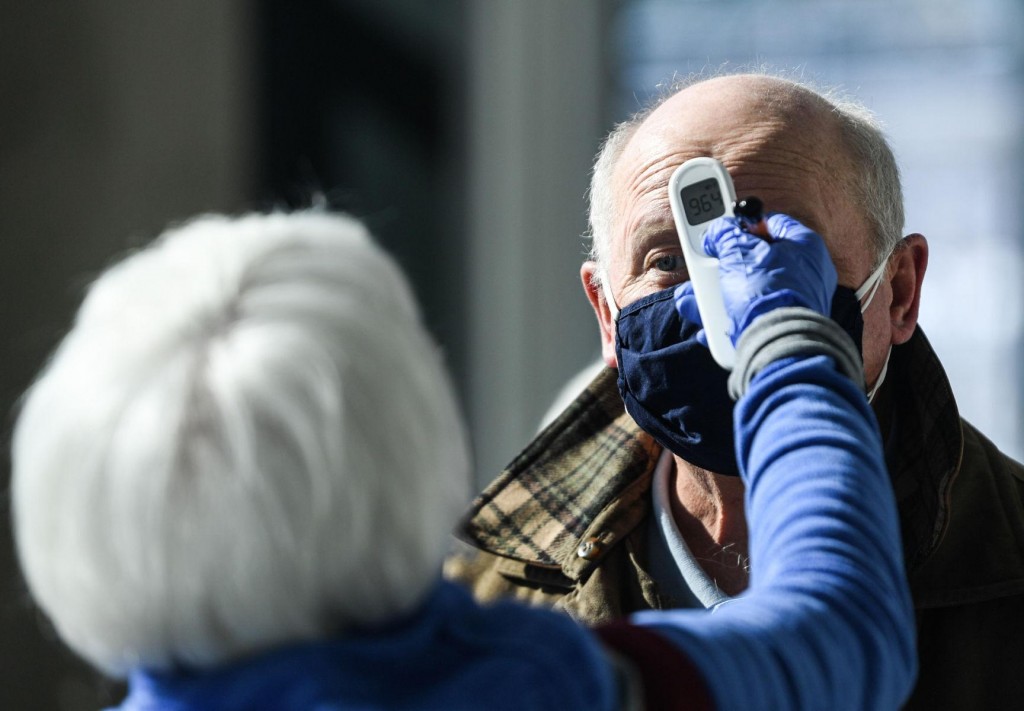 Illinois Vaccine Doses Administered Top 2 Million Amid Pandemic Progress, Positivity Rate Remains Below 3%, Hospitalizations Decrease