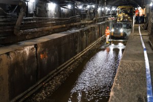 In A Leaky Underwater Rail Tunnel, Workers Race Against Time