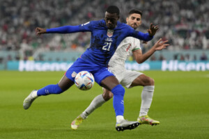 Us Beats Iran, Advances To Round Of 16 At World Cup