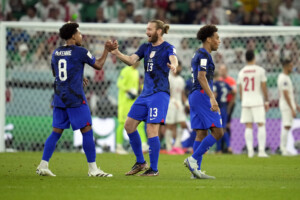 Us Beats Iran, Advances To Round Of 16 At World Cup