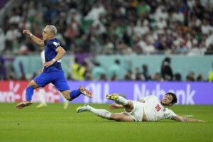 Us Beats Iran, Advances To Round Of 16 At World Cup