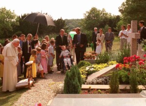 Zelenskyy, Spirit Of Ukraine Named 2022 Time Person Of The Year