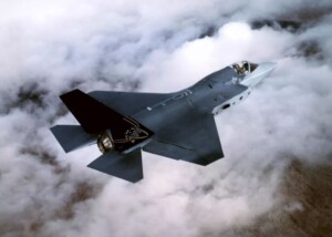 Justin Trudeau: Us Fighter Jet Shoots Down Object Over Northern Canada