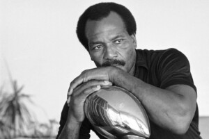 Jim Brown, All Time Nfl Great Running Back And Social Activist, Dead At 87