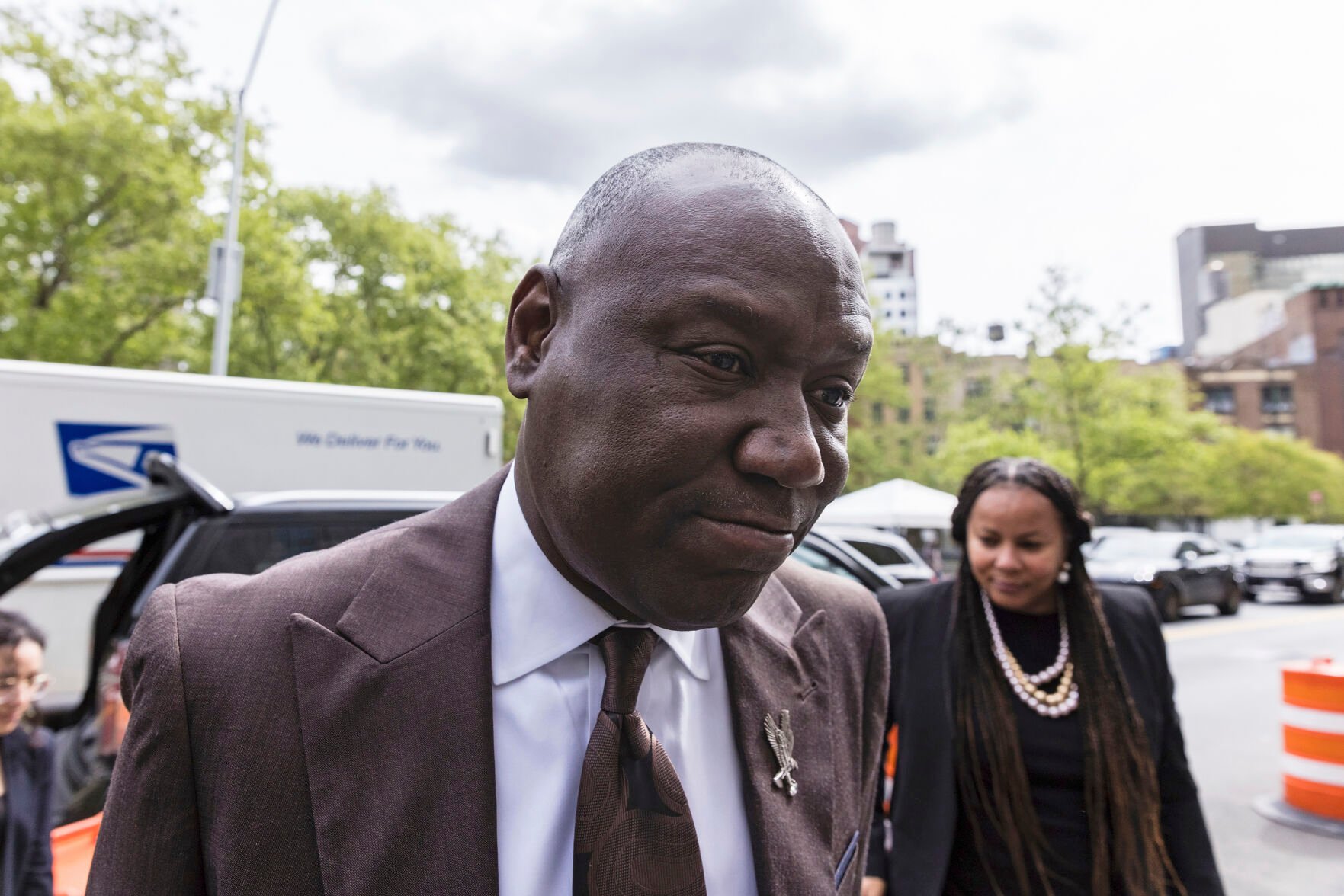 <p>Attorney Ben Crump arrives at Manhattan Federal Court on Wednesday, May 3, 2023, in New York.</p>