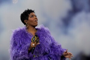 Michigan Completes Undefeated Season With 34 13 College Football Playoff Championship Game Victory Over Washington