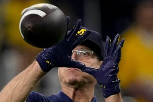 Michigan Completes Undefeated Season With 34 13 College Football Playoff Championship Game Victory Over Washington