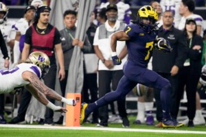 Michigan Completes Undefeated Season With 34 13 College Football Playoff Championship Game Victory Over Washington