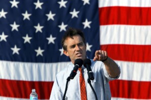 Robert F. Kennedy Jr. Says He’s Suspending His Presidential Bid And Backing Donald Trump