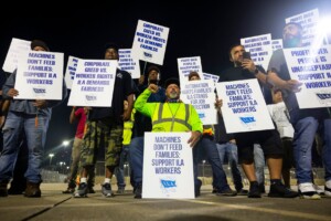 Dockworkers’ Union Suspends Strike Until Jan. 15 To Allow Time To Negotiate