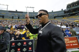 Miami Quarterback Cam Ward Goes No. 1 Overall In Nfl Draft To Titans