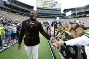 Miami Quarterback Cam Ward Goes No. 1 Overall In Nfl Draft To Titans