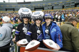 Miami Quarterback Cam Ward Goes No. 1 Overall In Nfl Draft To Titans