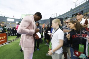 Miami Quarterback Cam Ward Goes No. 1 Overall In Nfl Draft To Titans