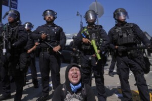 Appeals Court Temporarily Blocks Judge’s Ruling To Return Control Of National Guard To California