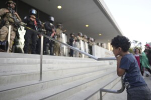 Appeals Court Temporarily Blocks Judge’s Ruling To Return Control Of National Guard To California