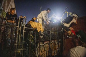 Appeals Court Temporarily Blocks Judge’s Ruling To Return Control Of National Guard To California