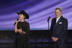 ‘the Pitt’ Wins Drama Emmy Award As The ‘the Studio’ Breaks Emmys Comedy Record