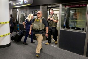 Trump Says He’ll Sign Order To Pay Tsa Agents As Congress Struggles To Reach Funding Deal