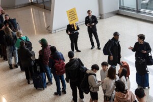 Trump Says He’ll Sign Order To Pay Tsa Agents As Congress Struggles To Reach Funding Deal