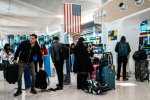 Trump Says He’ll Sign Order To Pay Tsa Agents As Congress Struggles To Reach Funding Deal