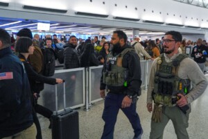 Trump Says He’ll Sign Order To Pay Tsa Agents As Congress Struggles To Reach Funding Deal